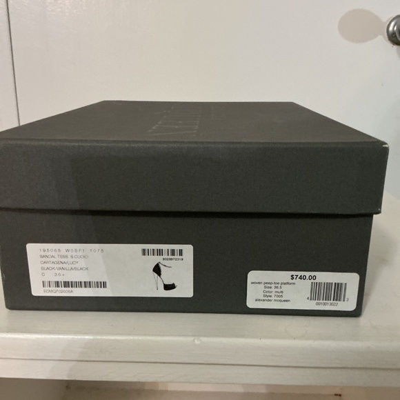 Alexander McQueen Black/Vanilla Pumps, Size 36.5 - Picture 3 of 10